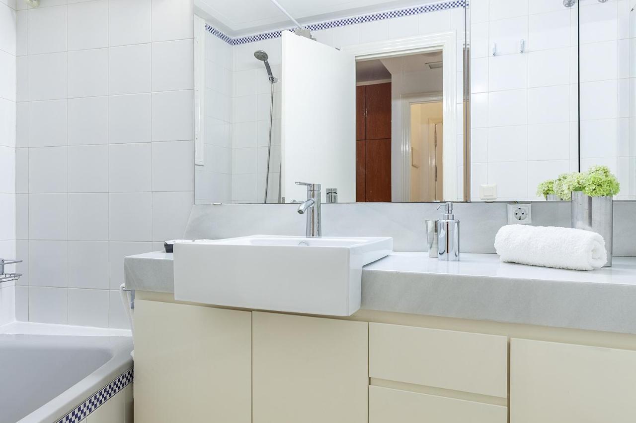 Precioso En Santa Cruz Lirio Bajo Appartement Sevilla Buitenkant foto