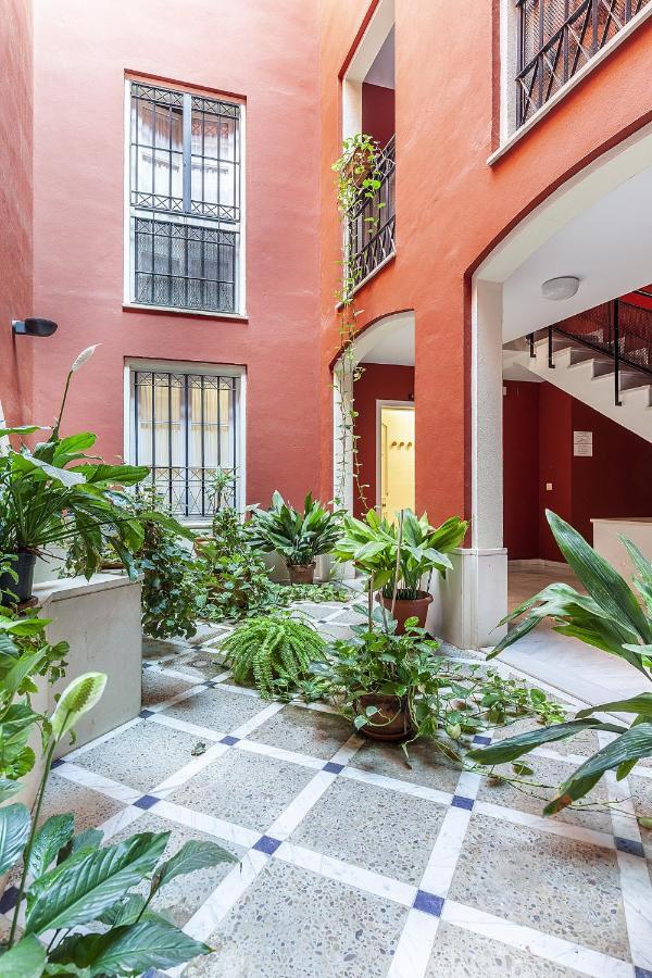 Precioso En Santa Cruz Lirio Bajo Appartement Sevilla Buitenkant foto